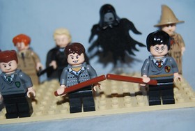 Lego Lot 7 Minifigure Harry Potter 4867 Dementor Gregory Goyle Sprout Lupin 