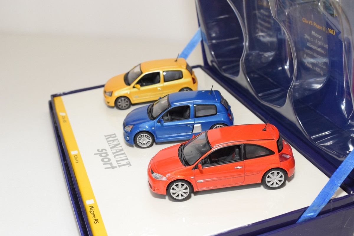 A67 1:43 UNIVERSAL HOBBIES RENAULT SPORT BOX SET CLIO V6 MEGANE RS