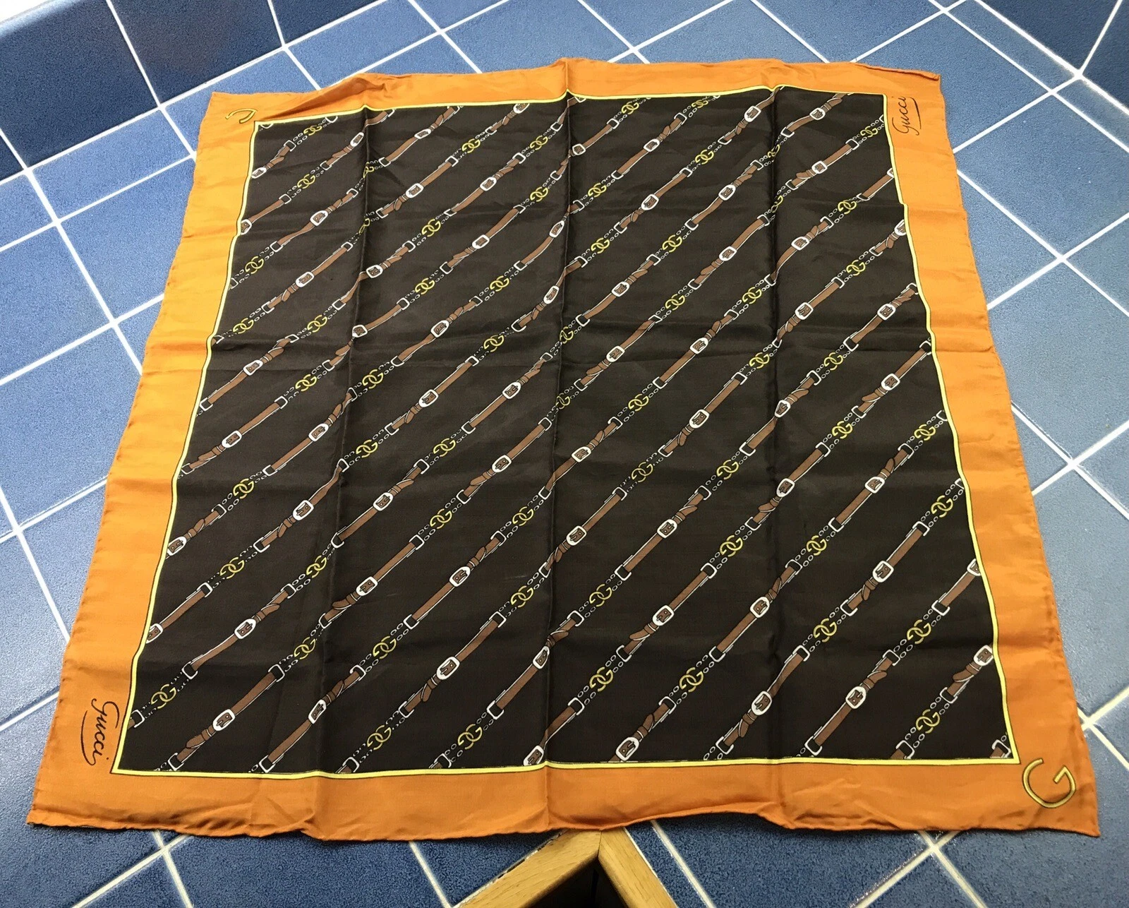 Ceintures vintage Gucci en soie pure années 1970 très belle Italie avec boîte