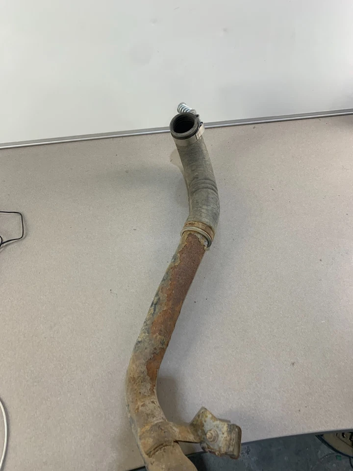 Isuzu NPR Truck Exhaust Pipe - Image 2 of 4