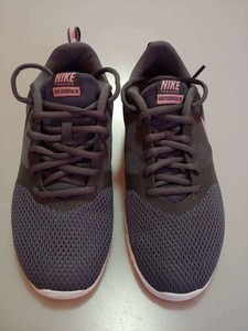 nike flex essential pink