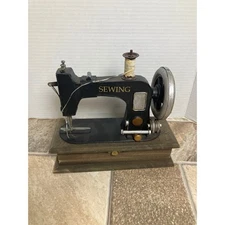 Vintage Style Black Metal Sewing Machine Decorative Collectible with Spool