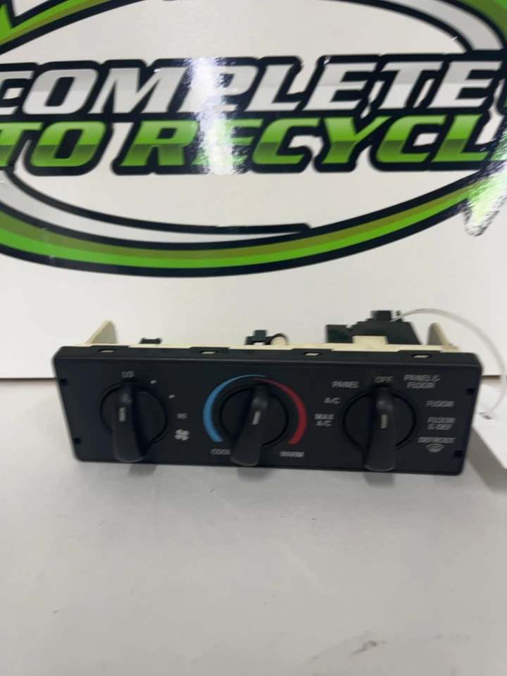 1994-97 Ford Thunderbird Heater A/c Control Mercury Cougar Manual Unit - Image 2 of 4