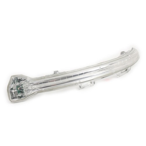 Replacement LED Turn Signal for Automotive Right Mirror of For Golf MK7 - Picture 7 of 9
