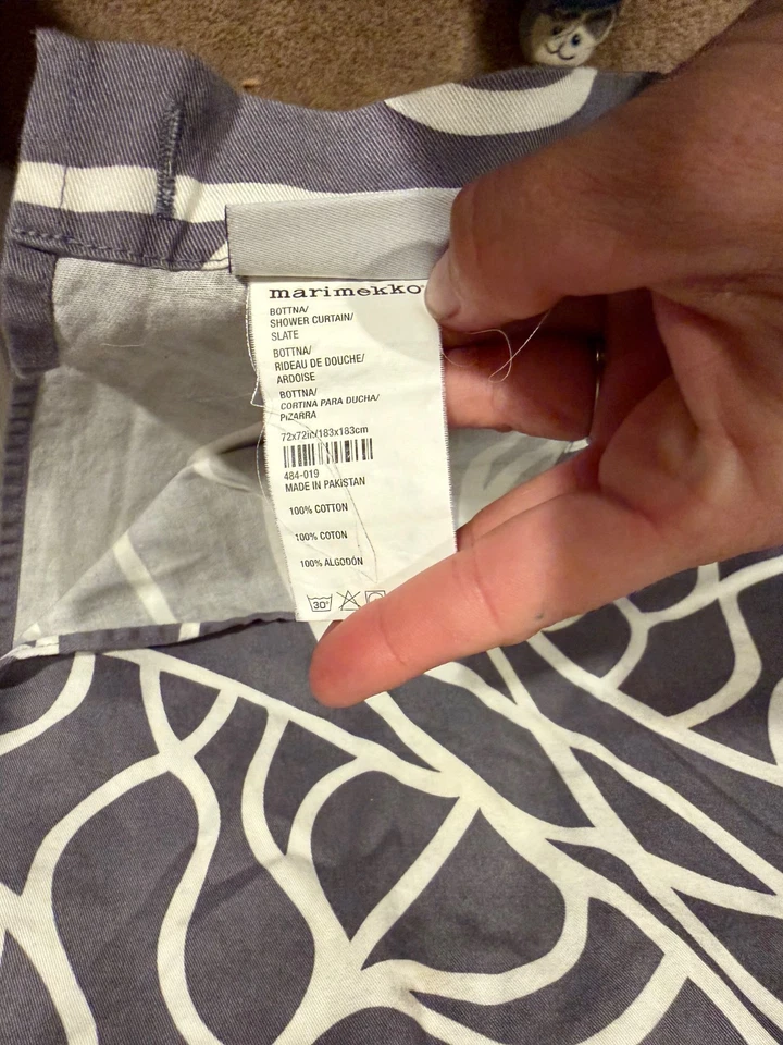 Marimekko Bottna Water Lily Print Shower Curtain Anna Danielsson 72X72 in - Image 4 of 4