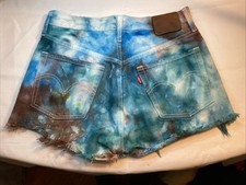 Original Levi's Big E 501 Tie Dye Size 26W Women’s Cut Off Shorts Daisy Dukes.￼