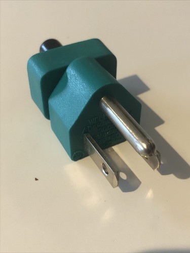 USA Type Adapter to IEC 320 C5 Cloverleaf Female Connector 3 to 3-Pin 10A 125V - Picture 2 of 3