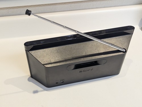 Sony RDP-XF100IP Personal Audio Docking System with Adapter & Battery ...