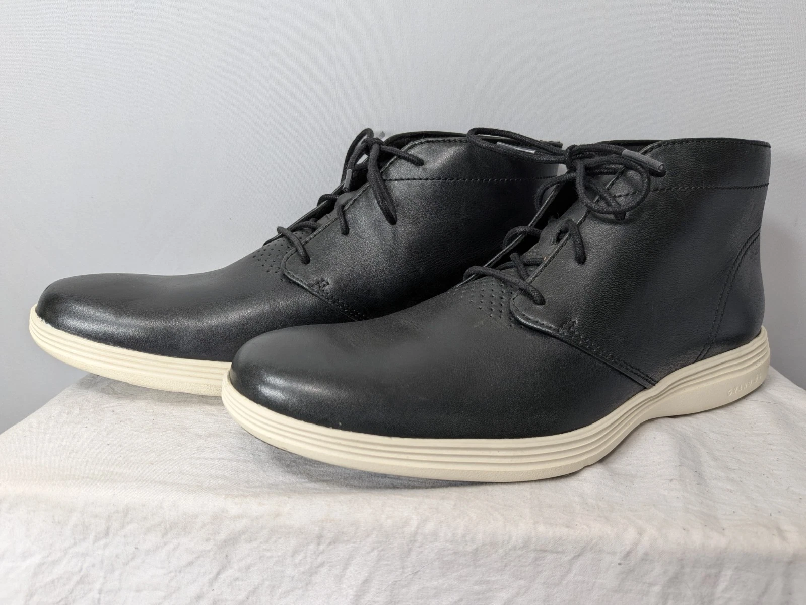 Cole Haan Grand.OS C31366 Mens 8M Black Leather Chukka Boots Casual Shoes EUC
