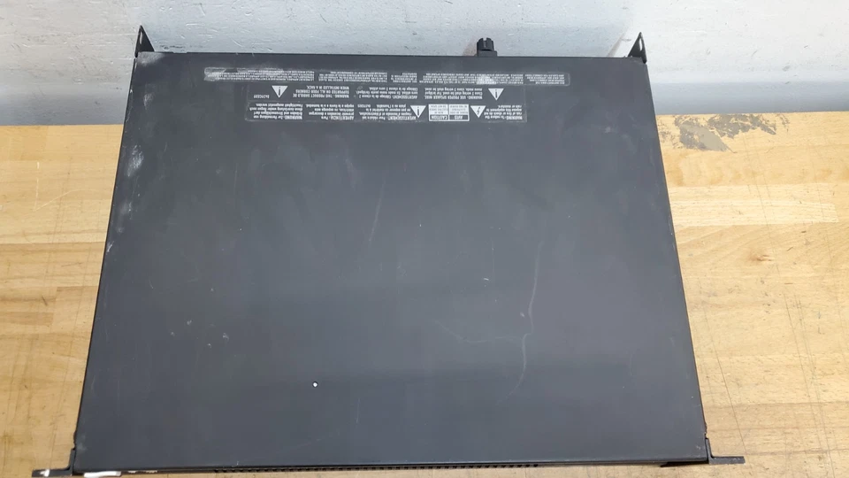 QSC PL236 PowerLight 2 Series 2-Channel - Power Amplifier - Image 2 of 4