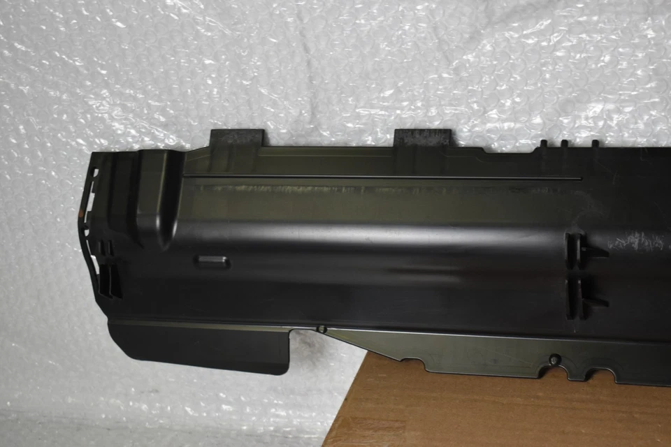 PORSCHE CAYENNE TURBO UPPER DEFLECTOR 2019-2023 OEM 9Y0121673A - Image 2 of 4