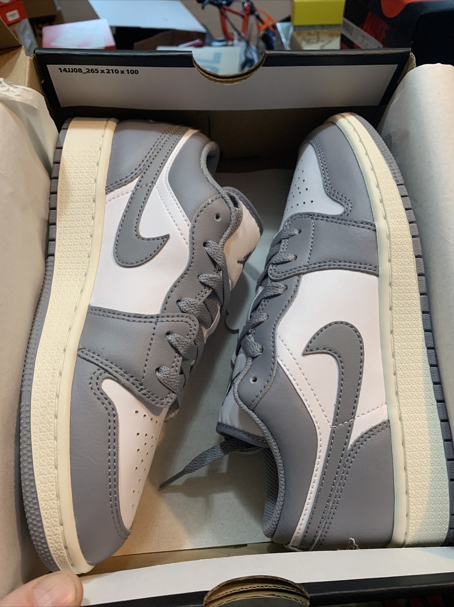 Nike Air Jordan 1 Low Vintage Grey GS Stealth Sail Size 4Y  display picture 1