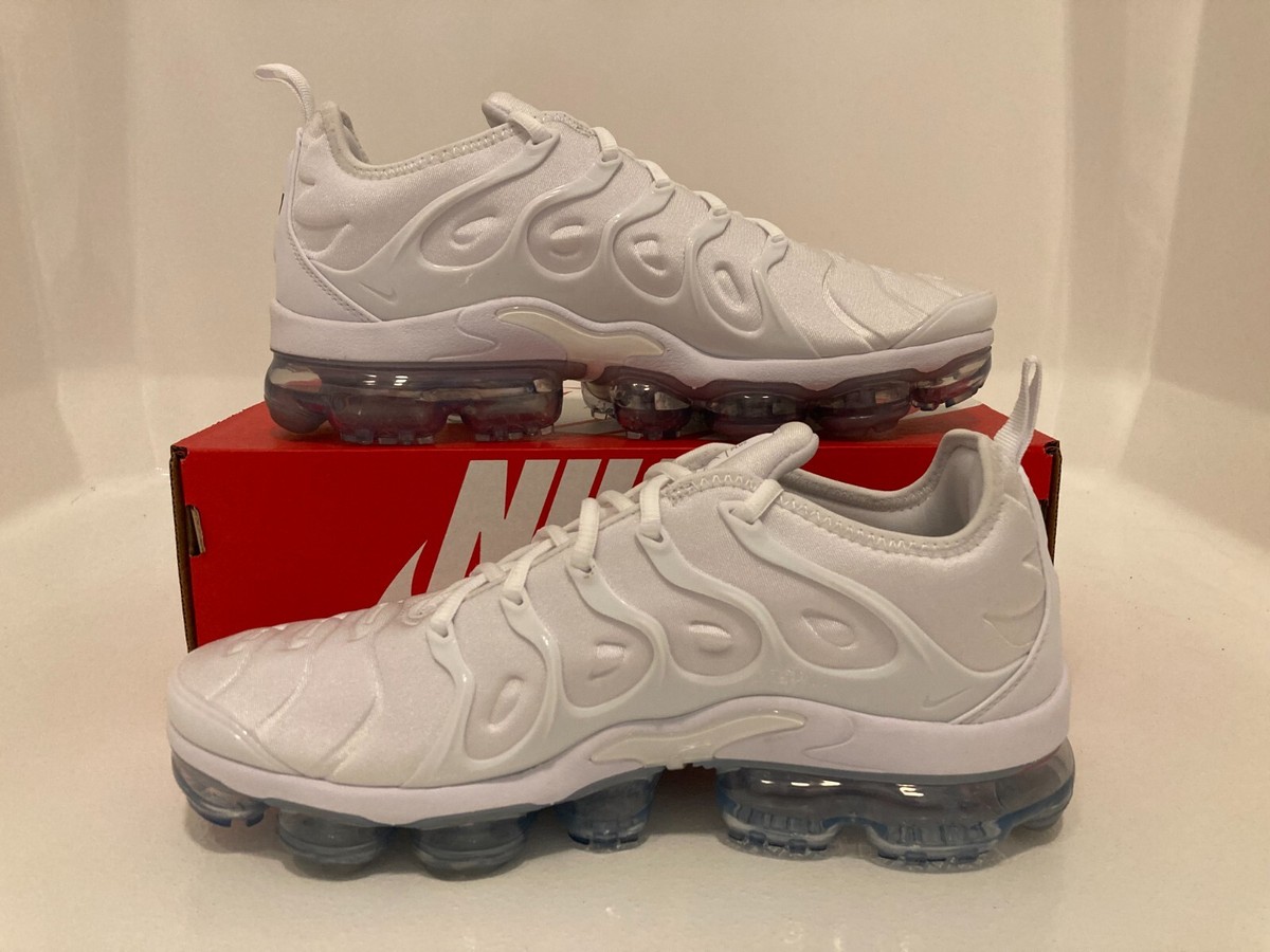 9.5 Men- Nike Air VaporMax Plus Triple White Platinum Lifestyle