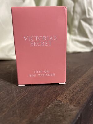 VICTORIAS SECRET CLIP ON MINI BLUETOOTH SPEAKER PINK OMBRE KEYCHAIN NIB