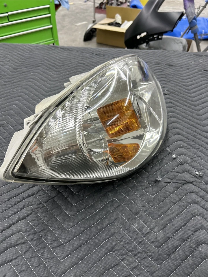 CHEVY COBALT PONTIAC G5 2005 2006 2007 2008 2009 2010 HEADLIGHT Right RH OEM - Image 2 of 4