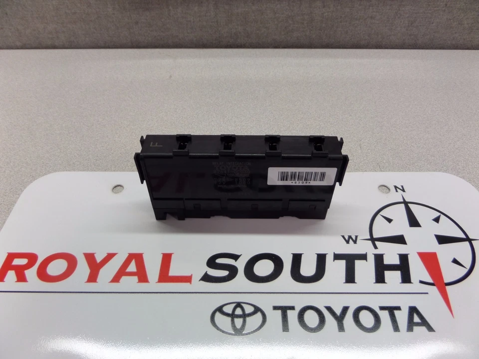 Relé de integración Toyota Tundra Sequoia genuino OEM OE Foto 4 de 4