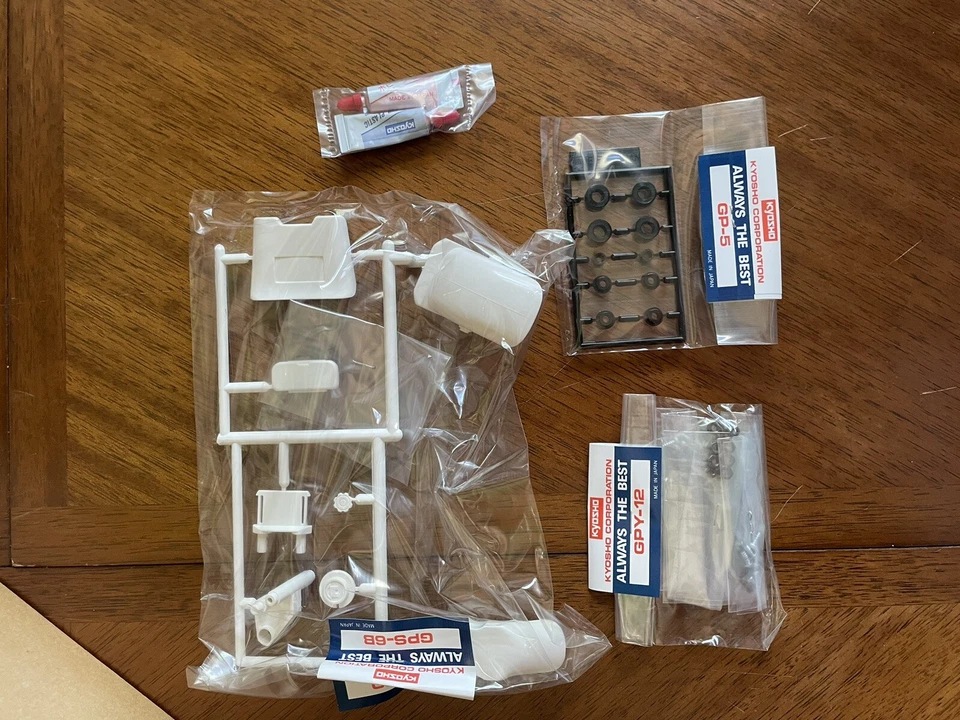 Rare Kyosho HANG-ON Racer SUZUKI RGV-Γ RVG-F  1/8 RC BIKE Pepsi Japan IN STOCK - Image 3 of 4