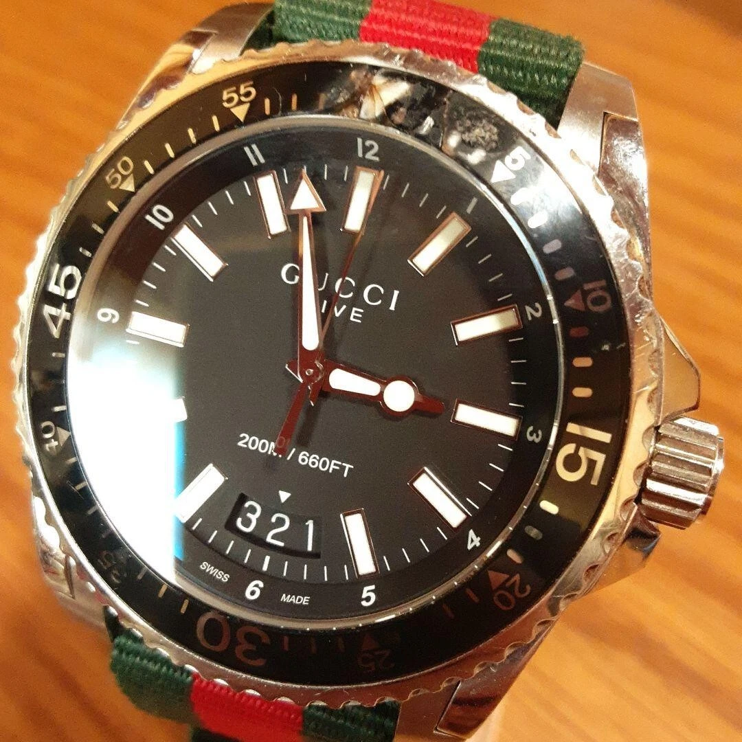 Montre à quartz homme GUCCI Diver 200 m date originale ensemble complet boîtier 5 cm