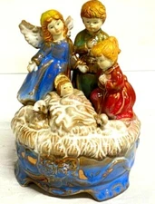Christmas Porcelain Musical Box Jesus Mother Mary Nativity Village Scene