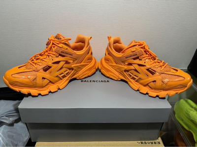 新品❗️BALENCIAGA Track2 オレンジ サイズ:42 海外限定カラー Size 42 BALENCIAGA Track2 in Orange for Men, 9.5 US | eBay