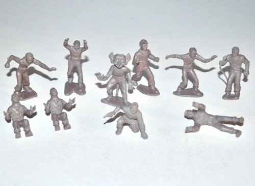 Vintage 1950s Marx Tom Corbett Space Cadet Playset 45mm Vinyl Spaceman Figures