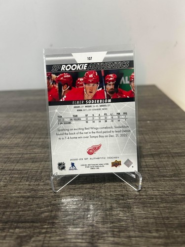 Elmer Soderblom, Detroit Red Wings 2022-23 SP Rookie Authentics 161/399 #107 - Picture 2 of 2
