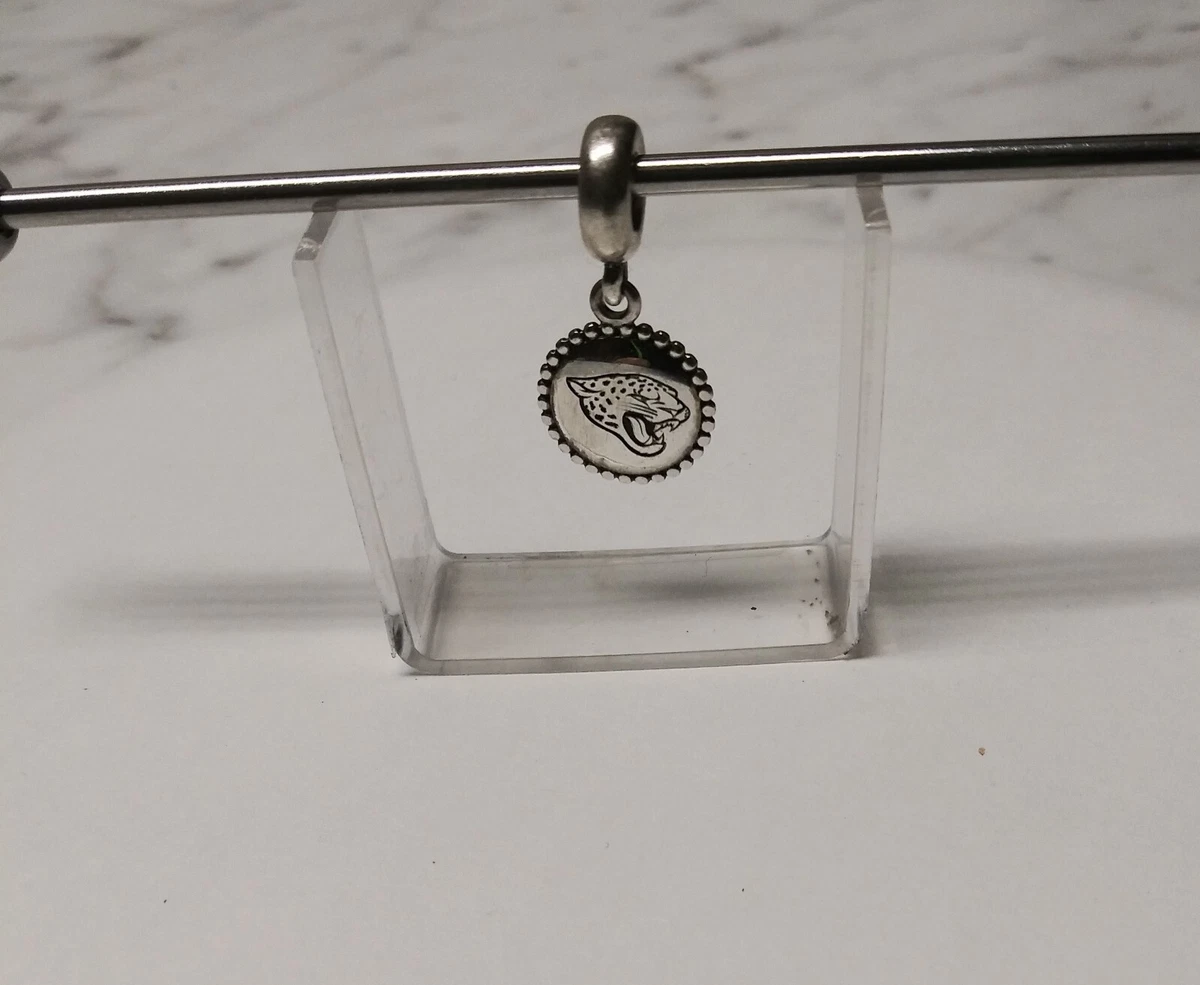 Pre owned hotsell pandora charms