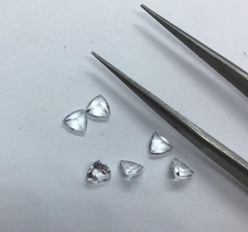 Piedra preciosa natural suelta AAA facetada corte trillón de topacio blanco para joyas surtidas - Imagen 20 de 24