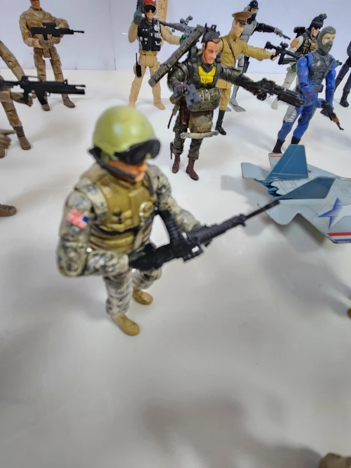 22 Mix Lot  US Army Unimax Forces Valor 21st Ultimate Modern Iraq, Afghanistan  - Image 4 of 4