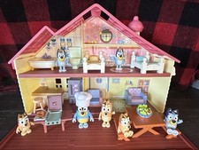 Bluey Family Home House Pack Go Mega 24 Pc Playset Dollhouse Furniture Dolls BBQ