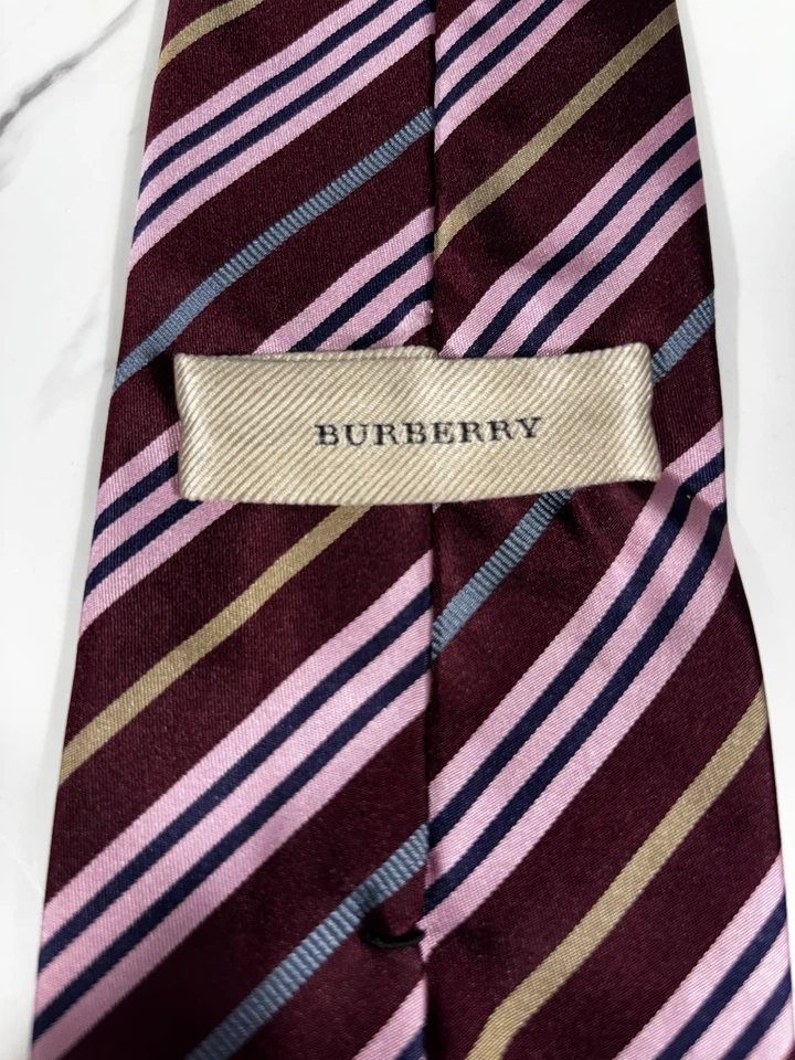 Corbata Burberry Rosa Rojo Azul Oro Rayas 100% Seda Hecha en Italia 3.5" 57L Foto 4 de 4
