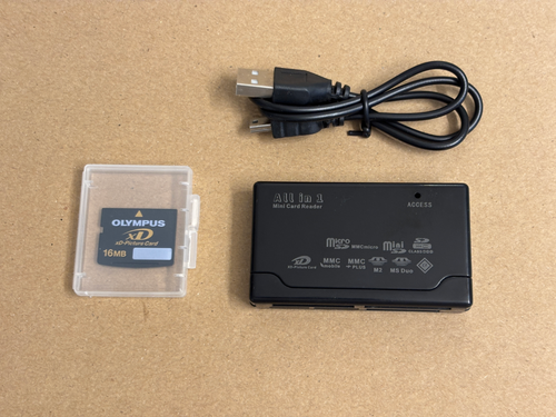 Olympus XD Picture Card 16MB (Japan von Toshiba) mit XD Card USB Leser