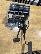 2003-2005 Dodge Ram 1500 2500 3500 Cable Accelerator Throttle Gas Pedal Assembly