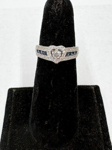 Platinum diamond and sapphire ring