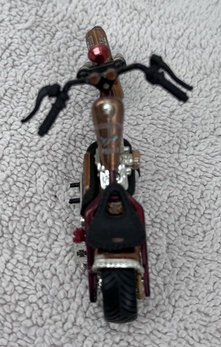 West Coast Choppers Penny Saved Motorcycle Jesse James Green 1:24 Scale - Picture 8 of 10