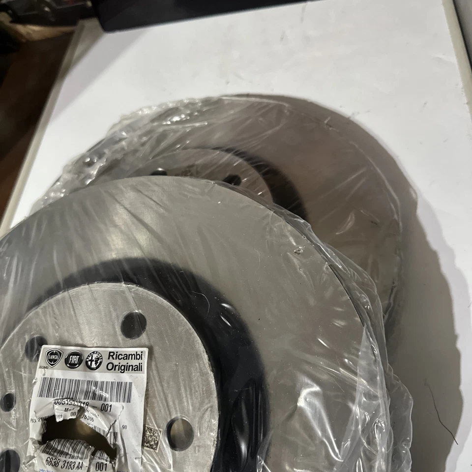 Genuine Fiat 500 312 2008-2021 Front Brake Disc X2 - 51937217 51937218 - Image 2 of 4