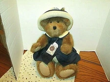 Boyds Maris Q. Yachtley 15" Jointed Bear *T.J.'s Best Dressed Collection