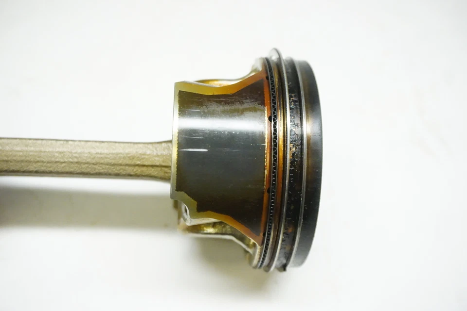 2018-2020 Volkswagen Passat 2.0T Piston & Connecting Rod 06L107065AN - Image 4 of 4