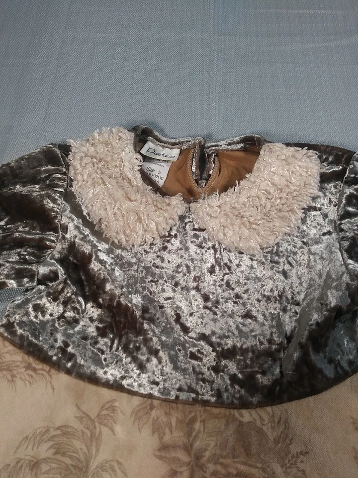 Vestido Poetica Niñas 5 Angel Toile Cuello Imitación Piel Puño Terciopelo De Colección Foto 2 de 4