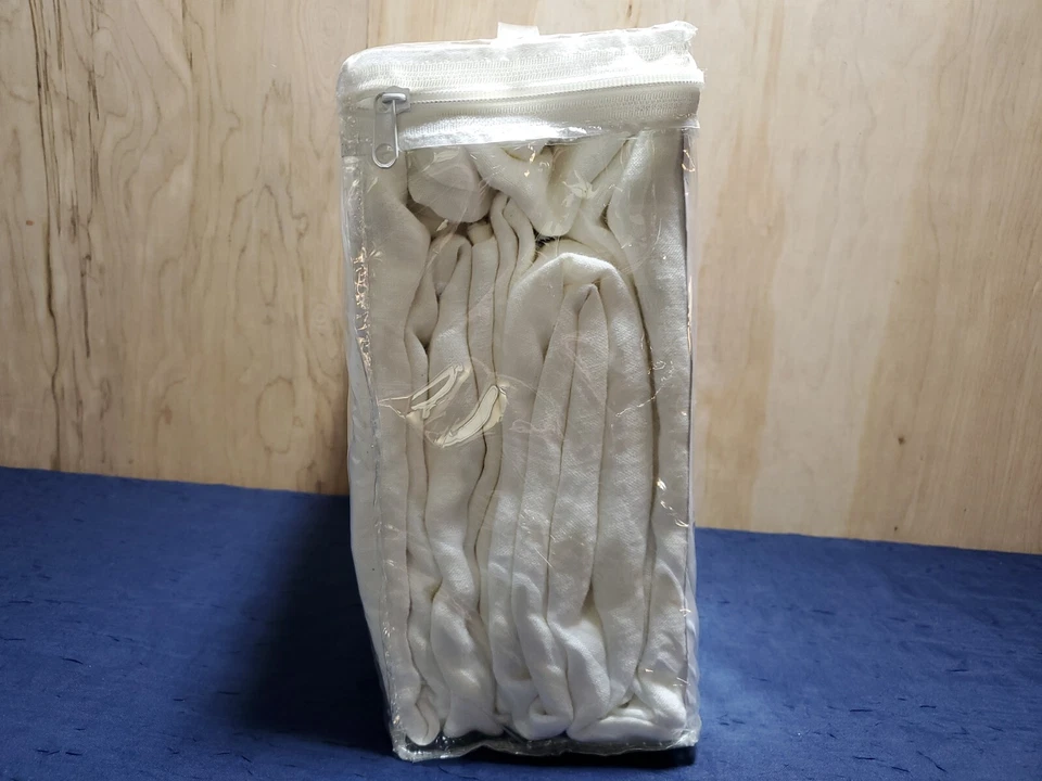 Edredón y fundas de lino Surya Dawson con acabado blanco completo/queen Foto 3 de 4