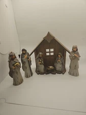 Christmas manger nativity set Very Nice 
