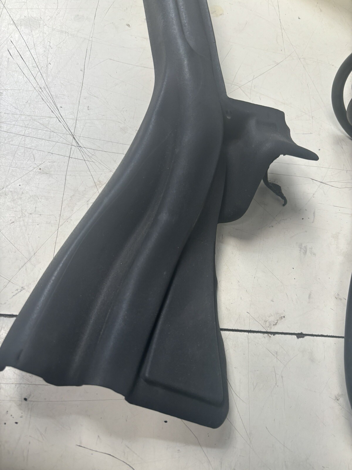 mclaren mp4-12c Door Gasket Seal Drivers Left Rubber Used 