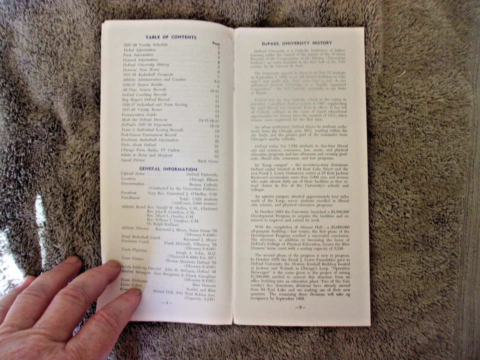 1957-58 DEPAUL BASKETBALL MEDIA GUIDE Yearbook RAY MEYER Press Book Program 1958 - Image 4 of 4