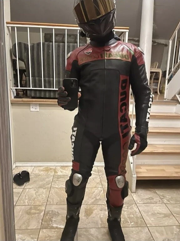 Ducati Corse New 1 & 2 Piece Motorbike Racing Motorcycle Cowhide Leather Suit - Image 4 of 4