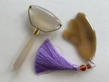 Jade Roller/Gua Sha Board Facial/Body Relax Massage Tools 天然玉石刮痧板 美容棒 sachet bag