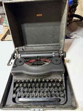 Vintage 1930's/40's Remington Rand - Portable Typewriter w/ Case - Ser# P1115851 thumbnail