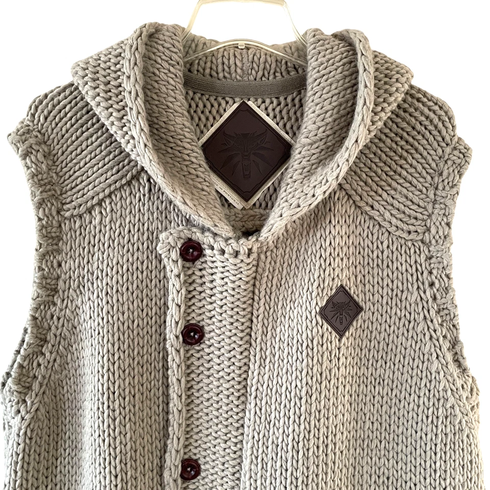 MUSTERBRAND Size XXL Witcher Collection Wolf Hauberk Hooded Zip Sweater Vest - Image 2 of 4