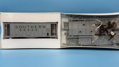 Kit de tolva cubierta deslizante aéreo HO Walthers Southern Single Bay 90000 sin construir | Condition: New