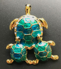 GREEN LACQUERED FAMILY OF TURTLES PIN