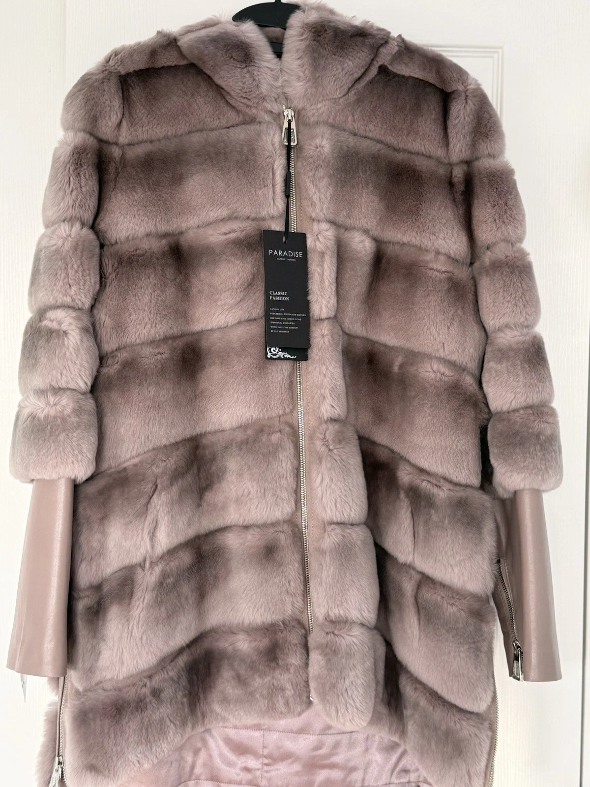 Luxury leather Coat. Size European 48/Color Pudra(powder)